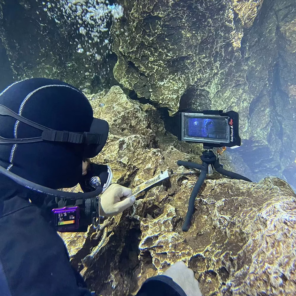 DIVEVOLK Underwater Flexible Tripod - Image 6
